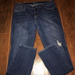 Catherine Distressed Boyfriend Jean size 6